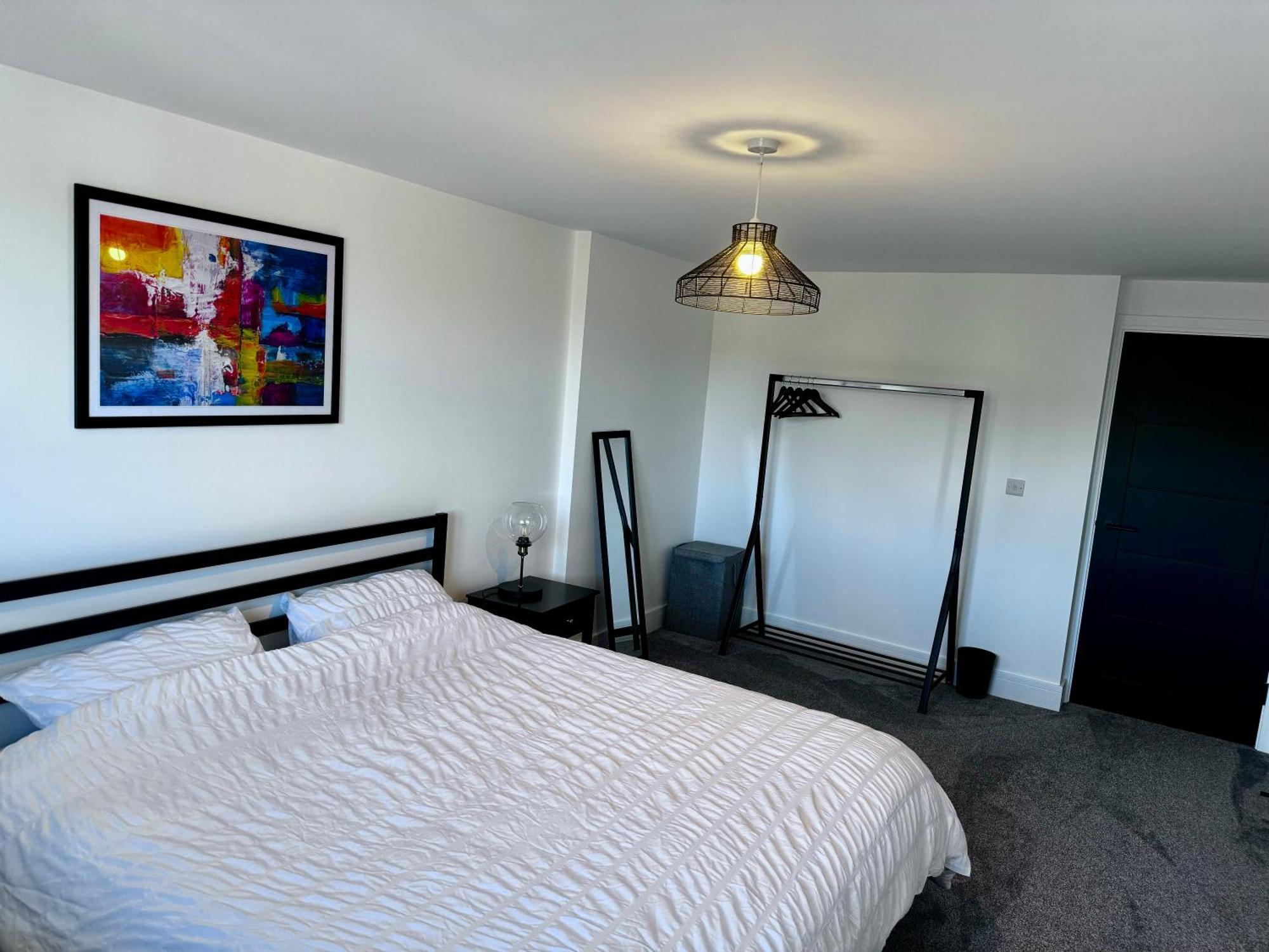 New 2 Bed Apartment In Royston High St Eksteriør billede