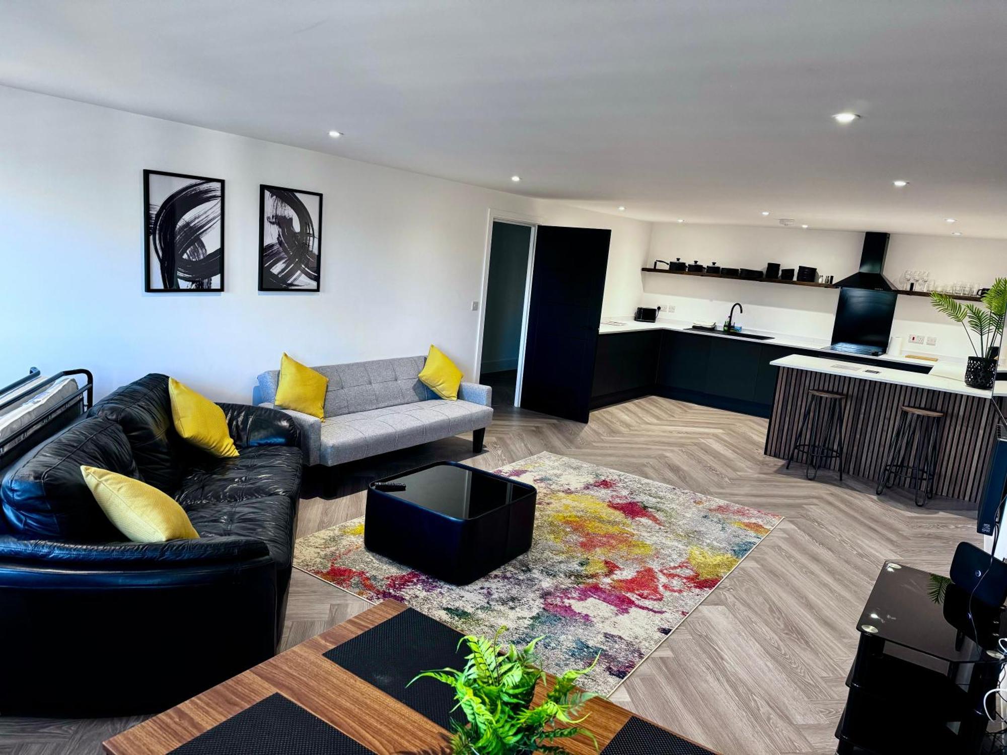 New 2 Bed Apartment In Royston High St Eksteriør billede